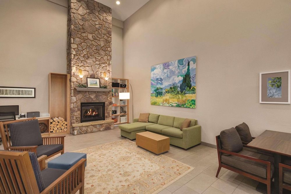 Country Inn & Suites by Radisson, Boone, NC 2