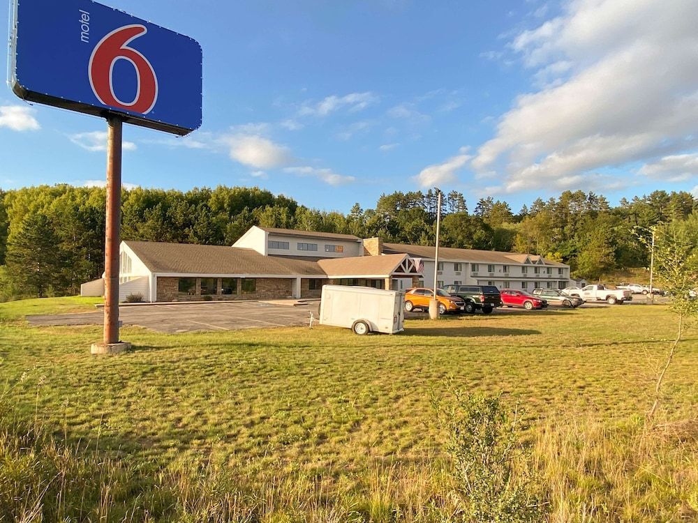 Motel 6 Norway MI 1