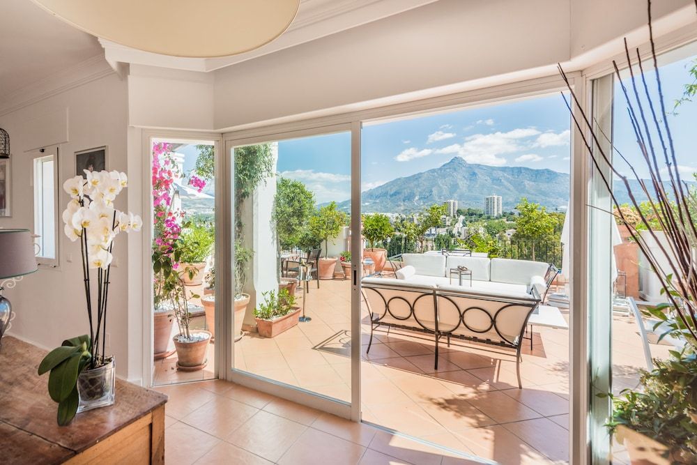 Molo Luxury Suites Puerto Banus 2
