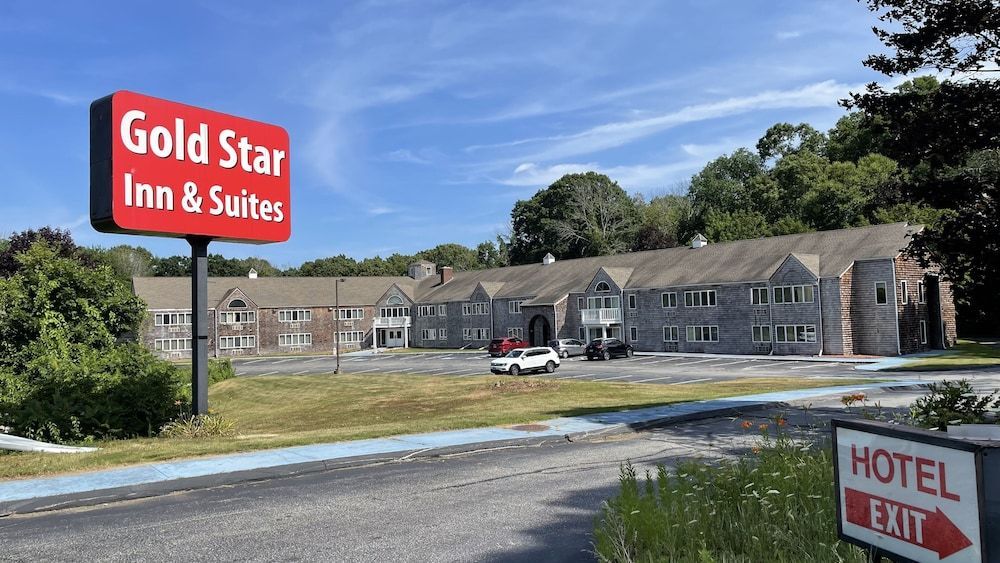 Gold Star Inn & Suites 1