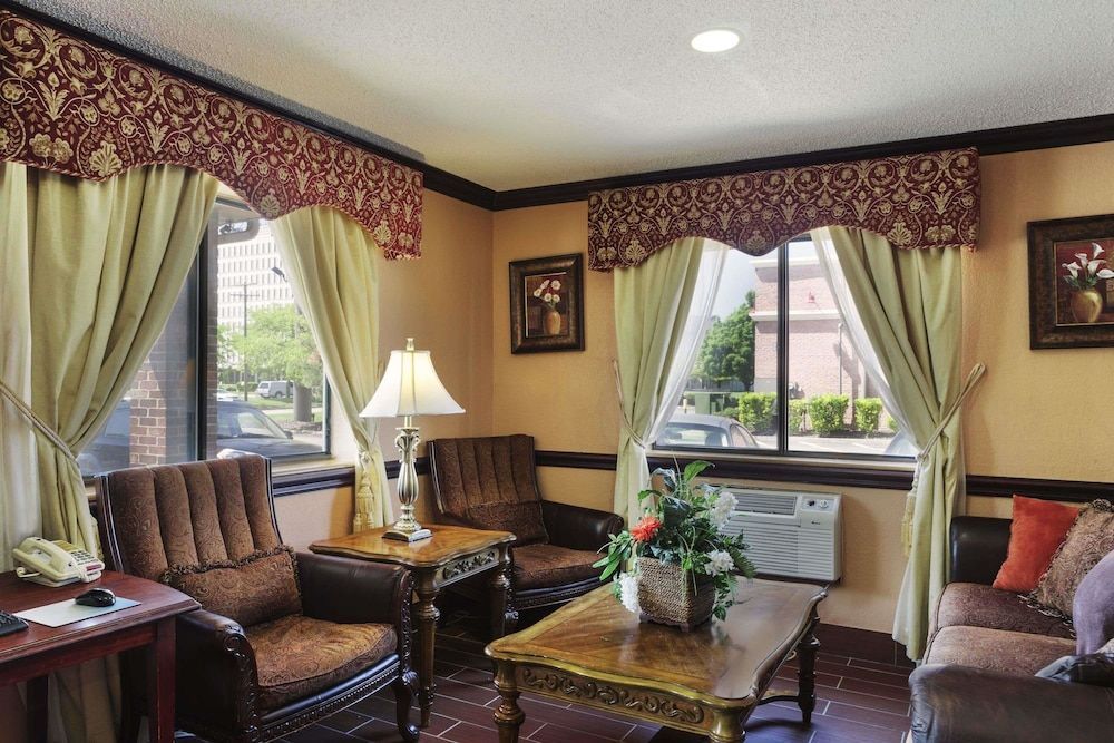 Super 8 by Wyndham Taylor/Detroit Area 2