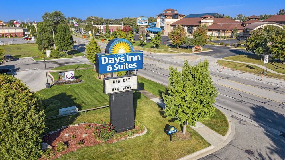Days Inn & Suites by Wyndham Mt Pleasant 1