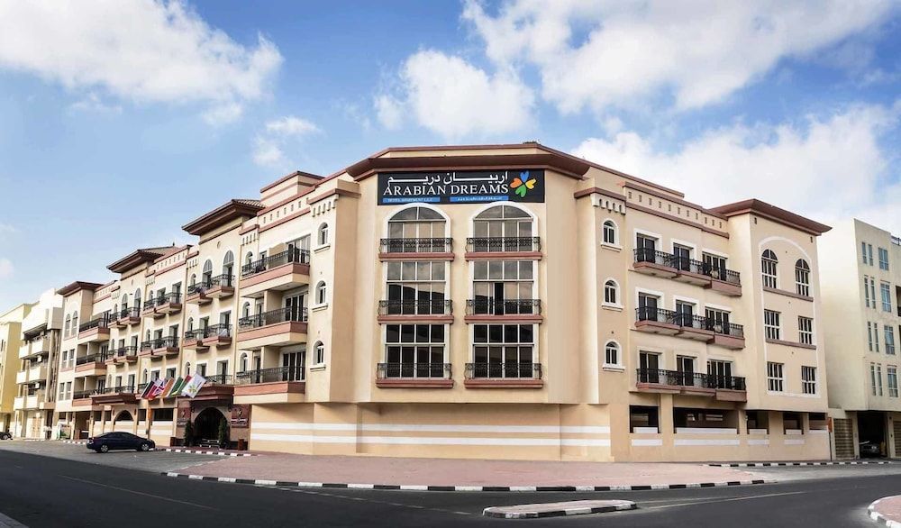 Arabian Dreams Deluxe Hotel Apartments 1