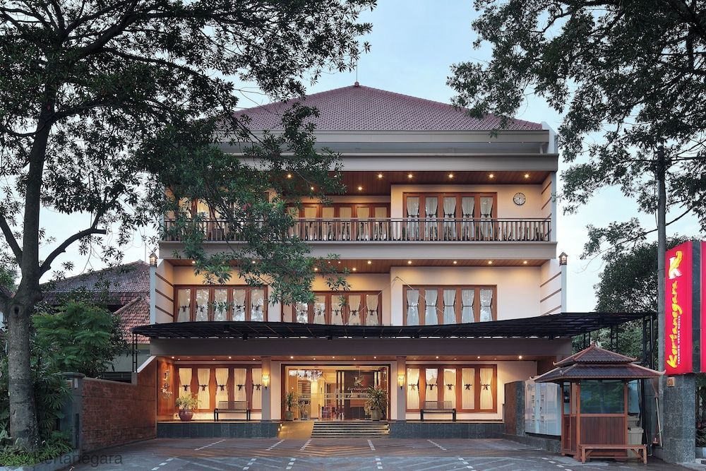 Kertanegara Premium Guest House 1
