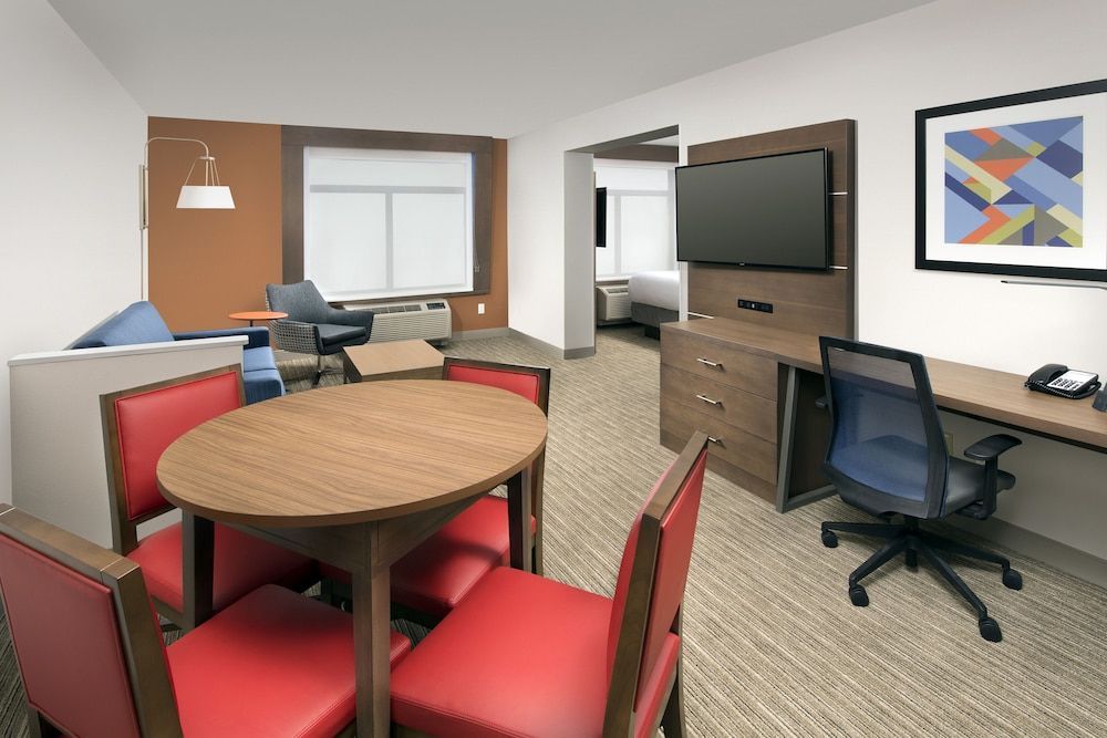 Holiday Inn Express & Suites BALTIMORE - BWI AIRPORT NORTH by IHG 2