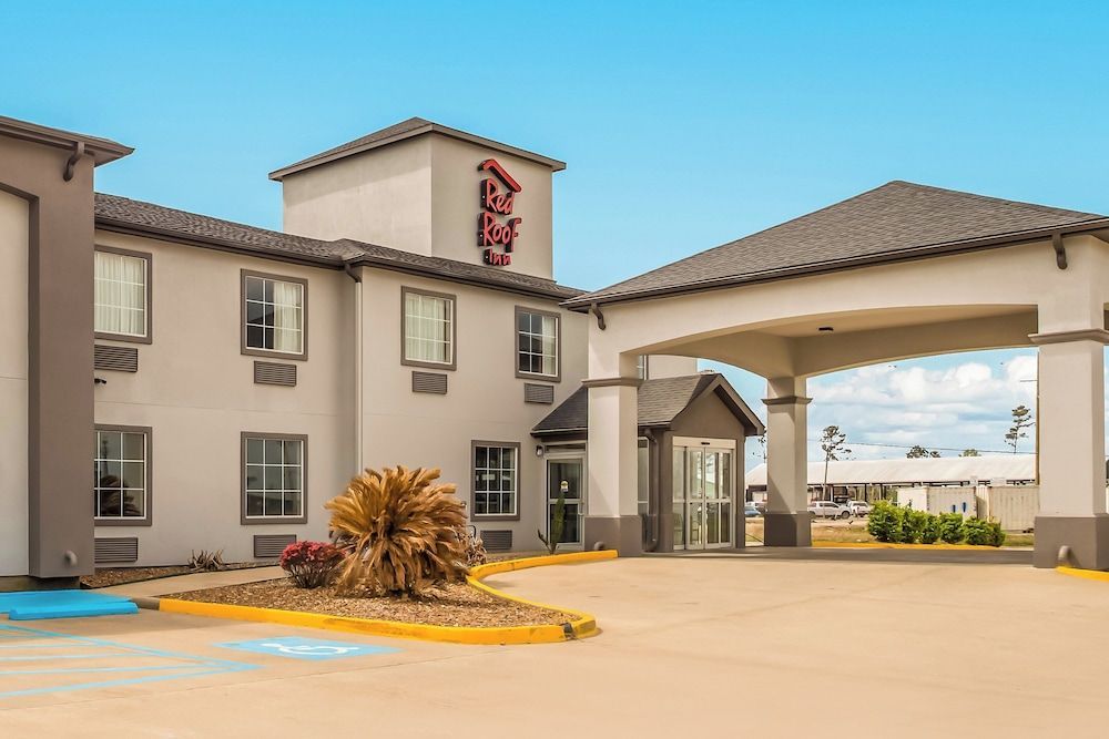 Red Roof Inn & Suites Lake Charles 1
