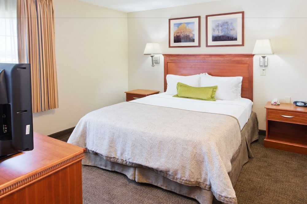 Candlewood Suites MEDFORD by IHG 2