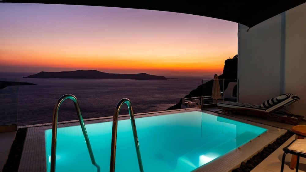 Daydream Luxury Suites 1