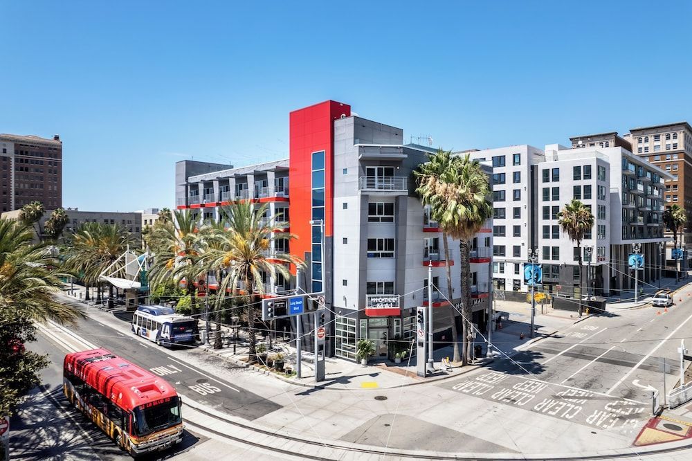 Hotel Mai Downtown Long Beach 1