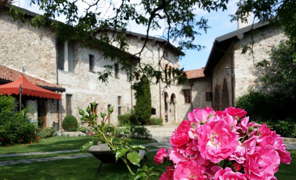 Castello di Cernusco Lombardone 1