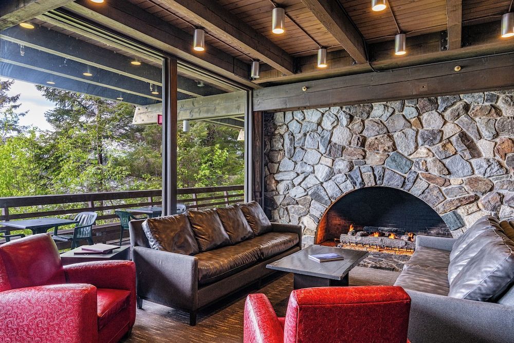 Glacier Bay Lodge 2
