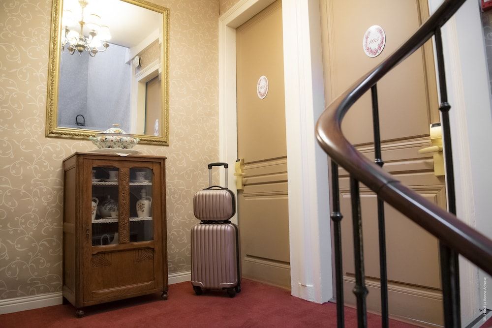 Hotel de Charme La Bonne Adresse - Logis hotels 2