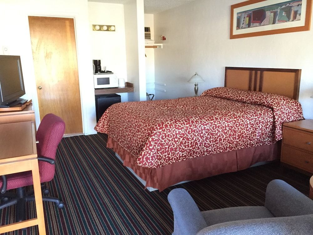 Klamath Motor Lodge 2
