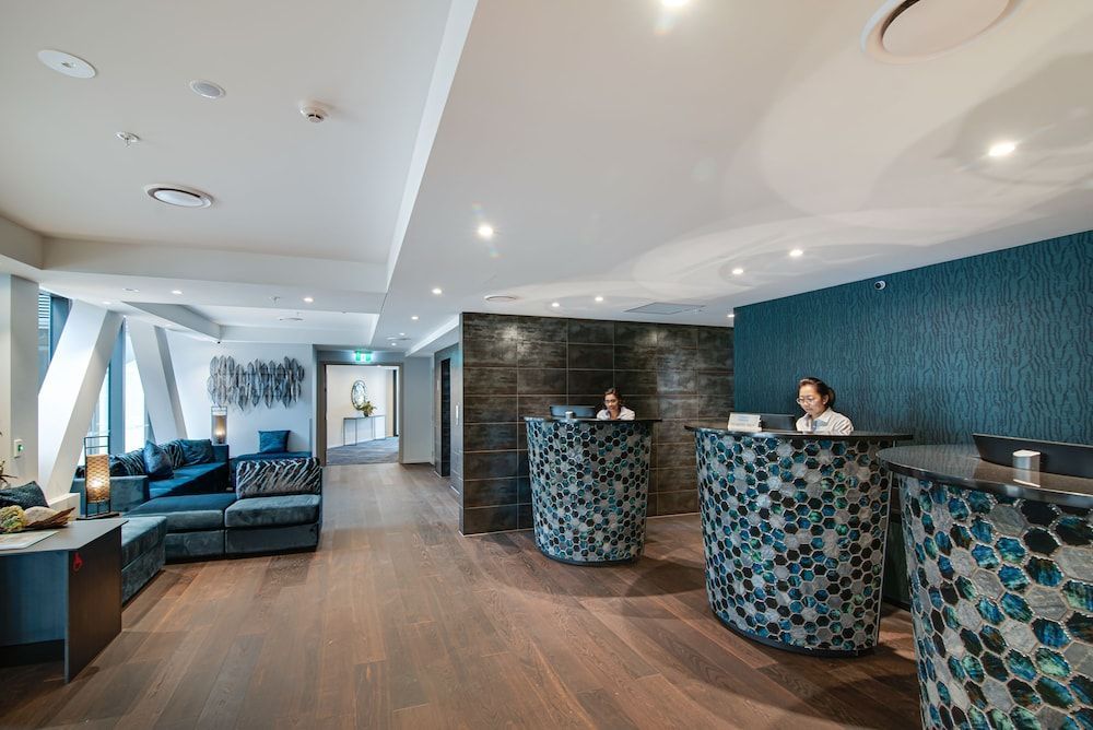 Ramada by Wyndham Queenstown Central 2