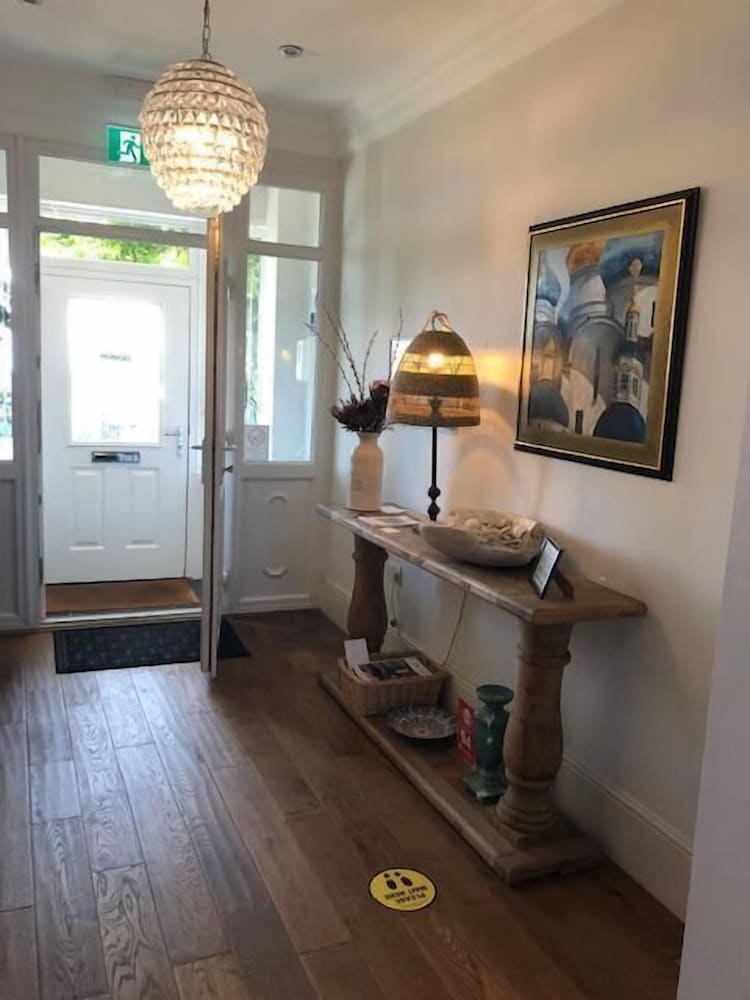 The Beaches Guest House 2