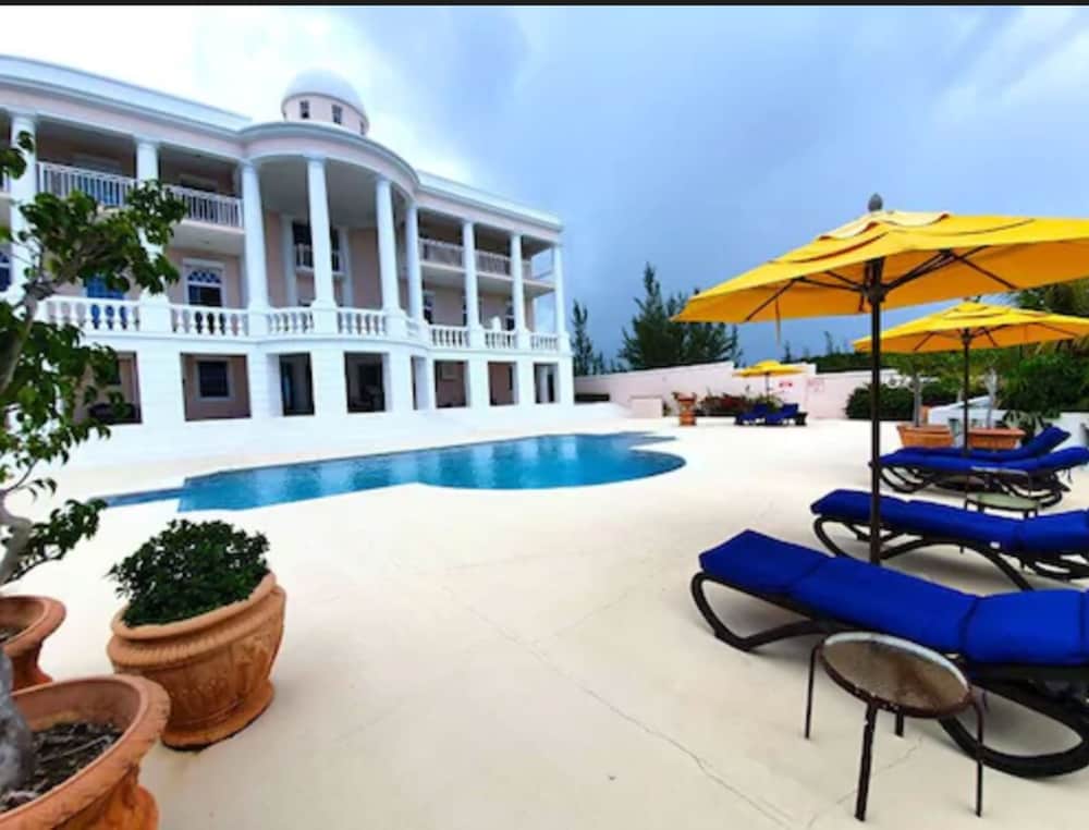 Ocean West Boutique Hotel 1