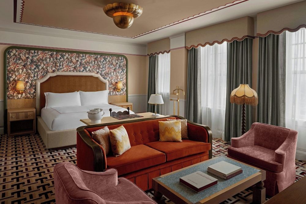 The Stoneleigh, Autograph Collection 1
