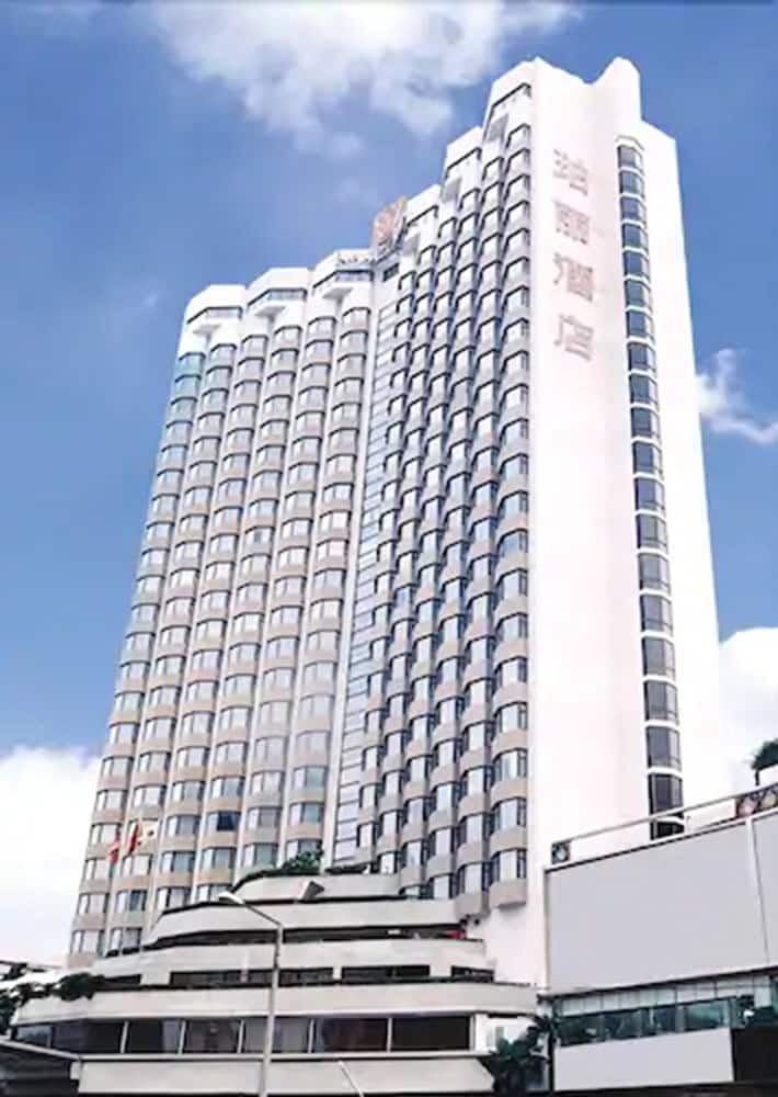 Rosedale Hotel & Suites Guangzhou 1