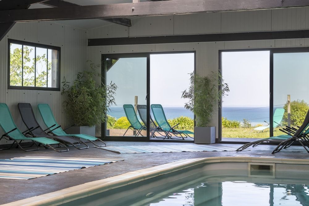 La Metairie du Vauhariot - Cottages de Caractère Vue Mer - Terrasse & Piscine Intérieure Chauffée 1