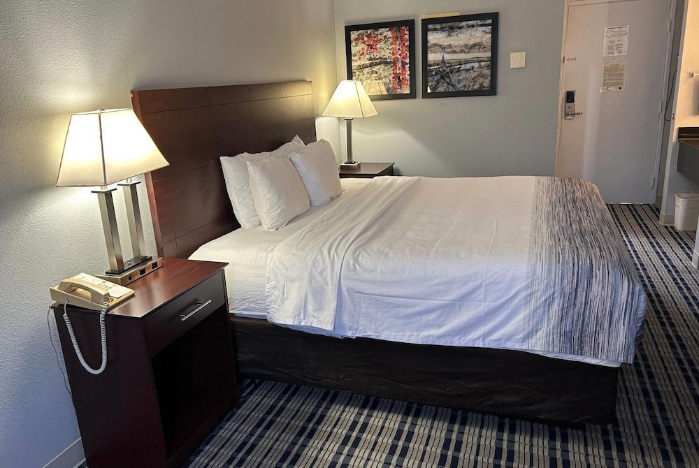 AmericInn by Wyndham Mosinee Central Wisconsin Airport 2