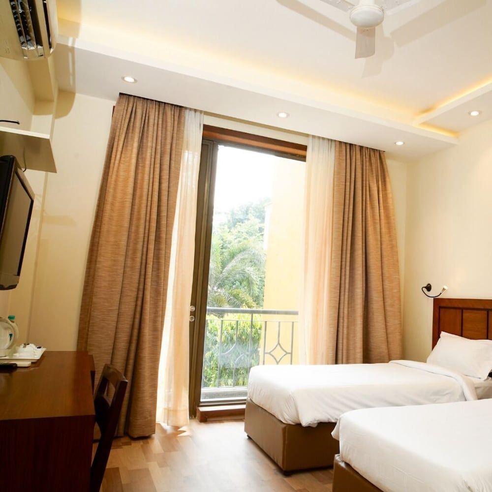 UDS Villa Scandinavian - Next to VFS, Walking to Connaught Place 1
