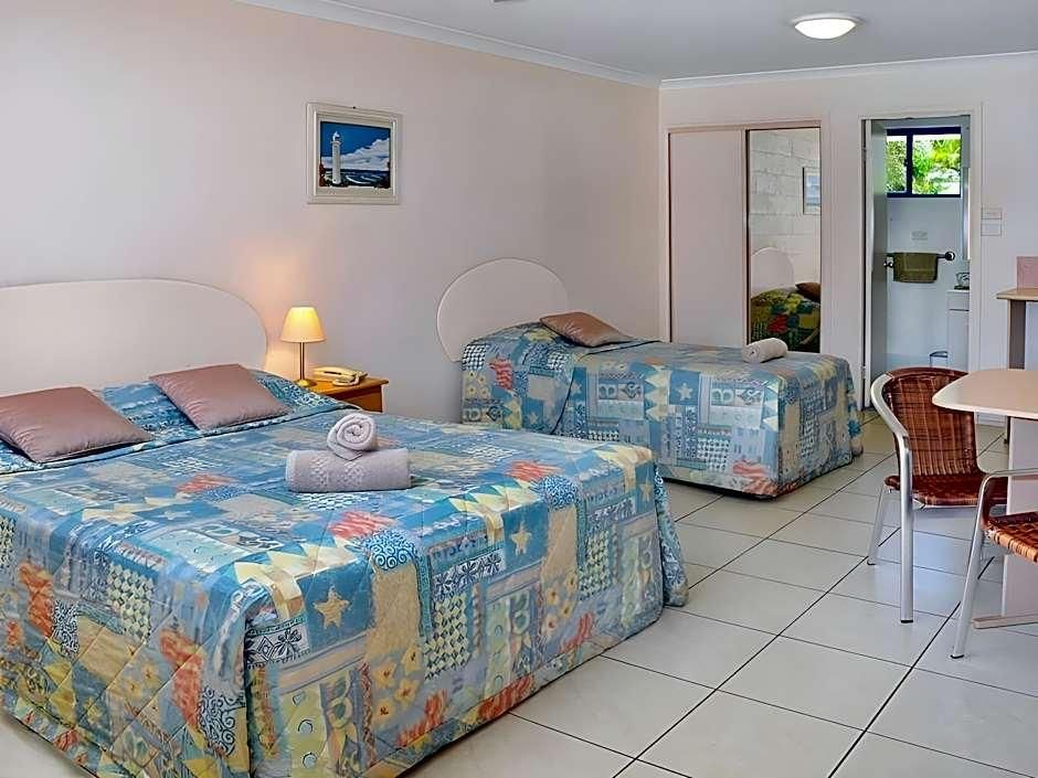 Yamba Twin Pines Motel 1
