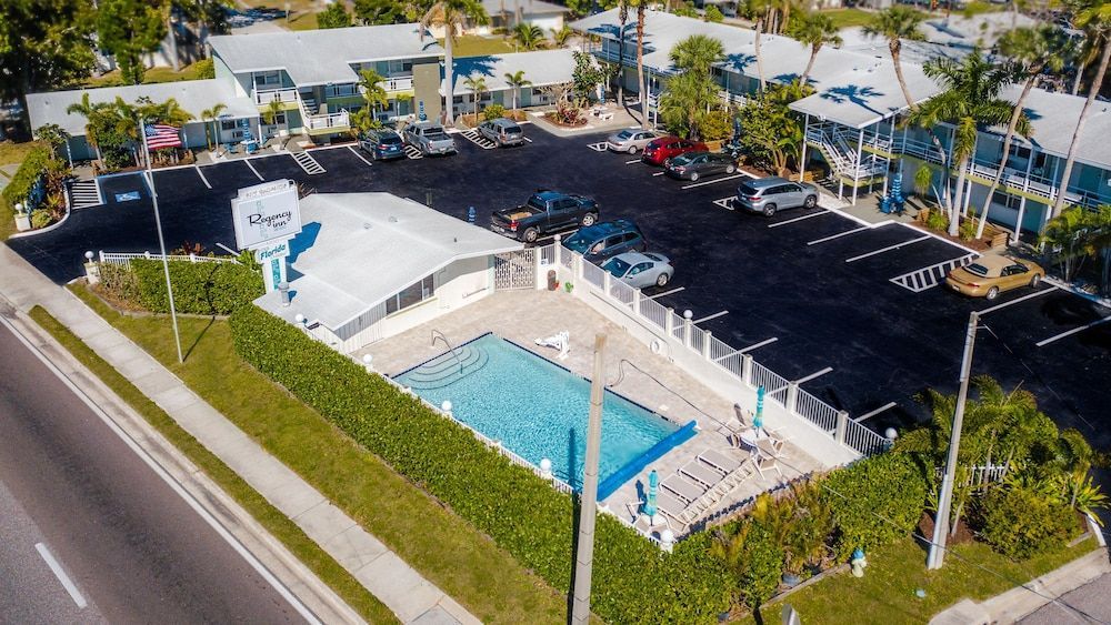 Regency Inn & Suites Sarasota 1