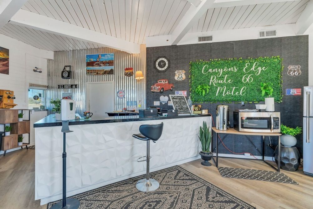 Canyon's Edge Route 66 Motel 2