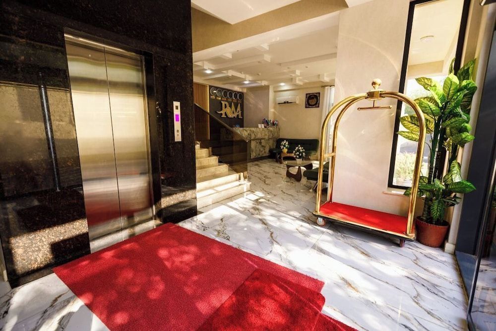 Royal Meridien Hotel 2