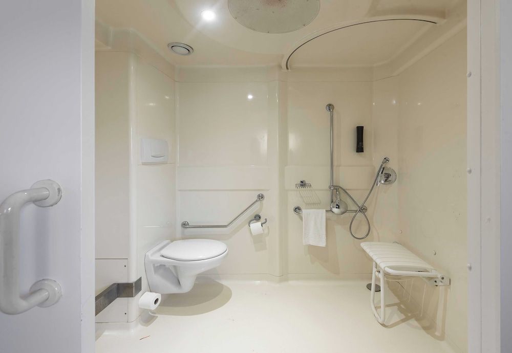 B&B HOTEL Toulouse Cité de l'Espace Hurel 1