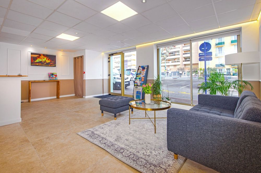 Hotel Parisien 2