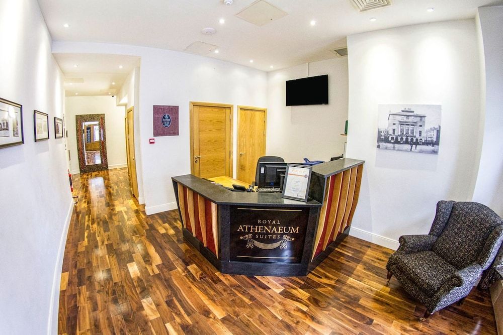 Royal Athenaeum Suites 2