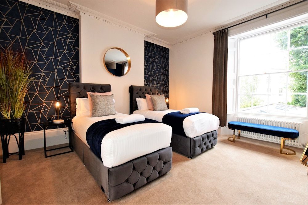 Frederick Place - Your Apartment 2