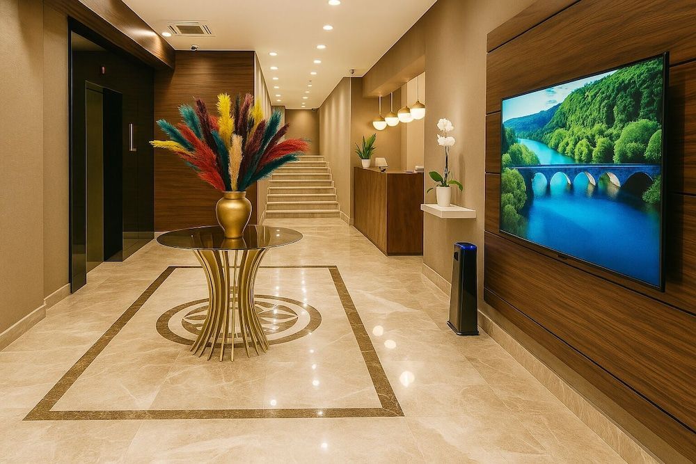 Grand Canyon Hotel 2