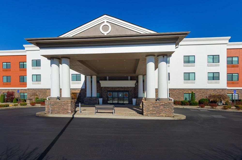 Holiday Inn Express & Suites WESTON by IHG 1