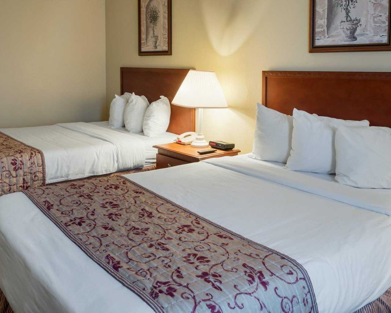 Rodeway Inn 1