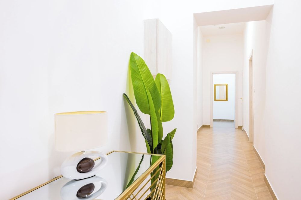 Essentia Home 1