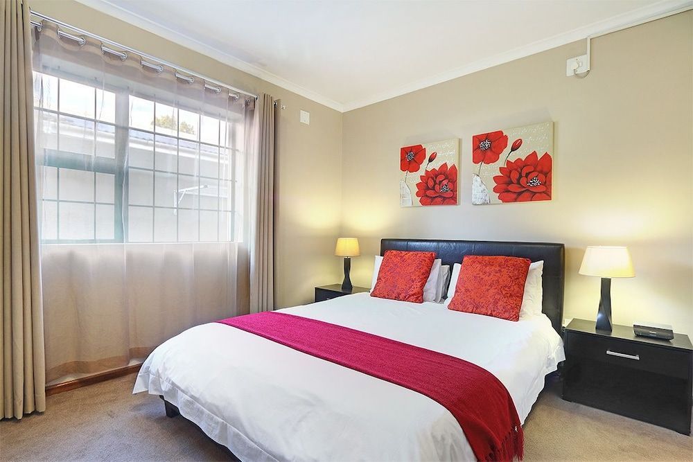 Star Apartments 2