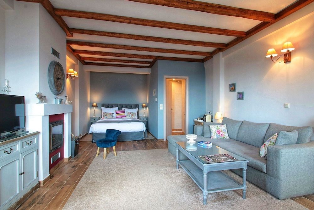 AlmondHouse Suites with Fireplace - ADULTS ONLY 2