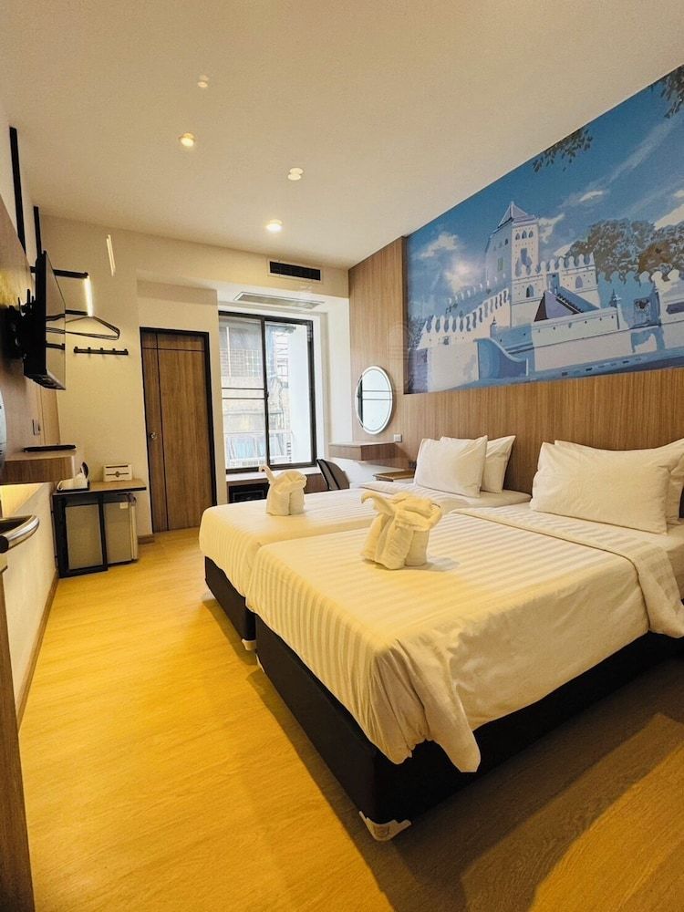 New Siam II 1