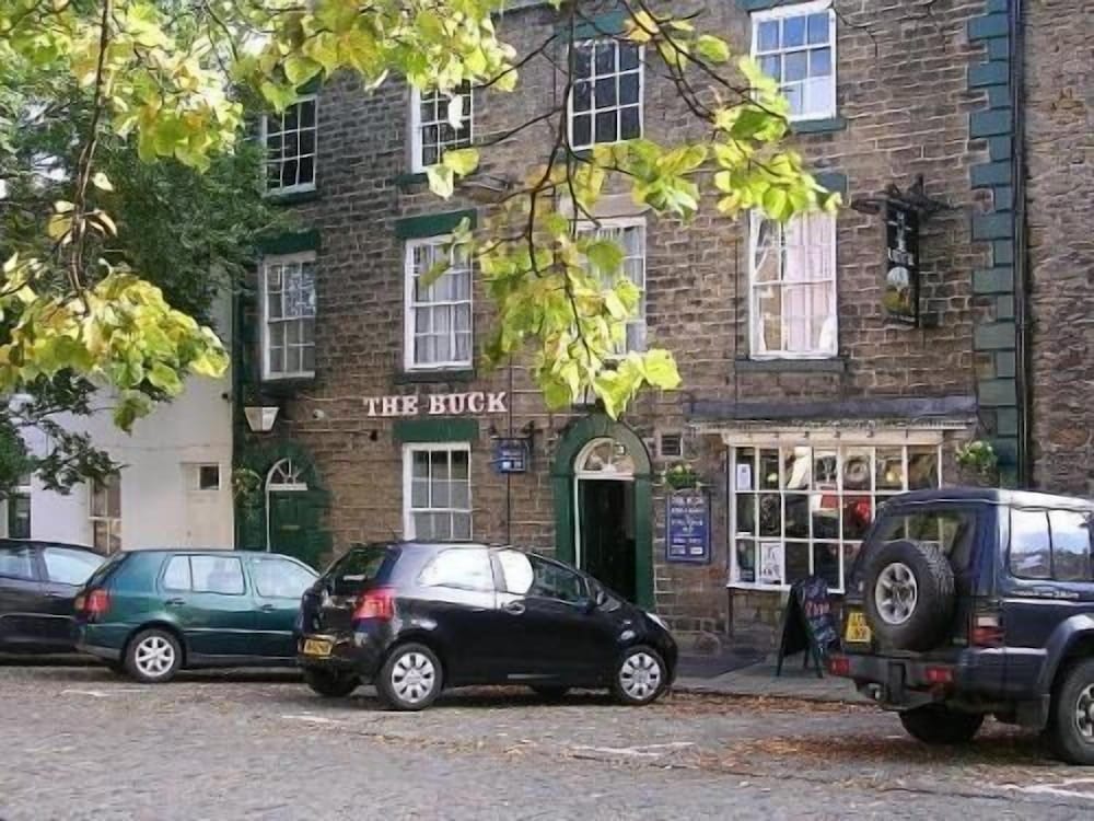 The Buck INN 1