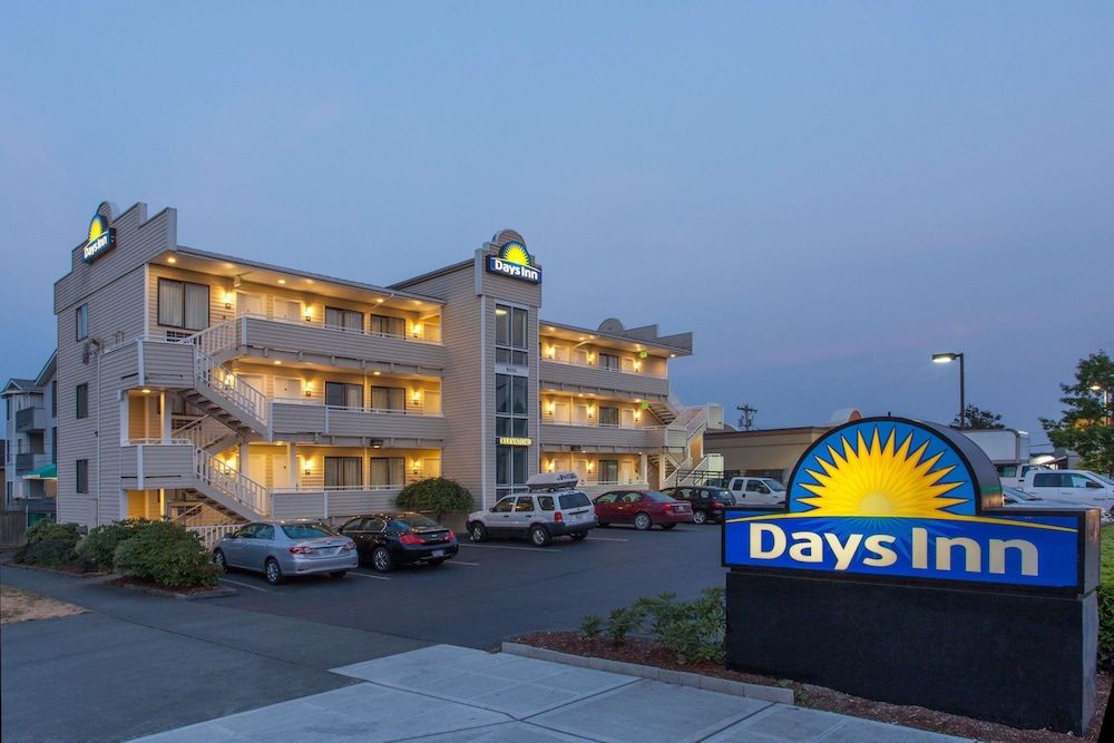 Days Inn by Wyndham Seattle North of Downtown 1