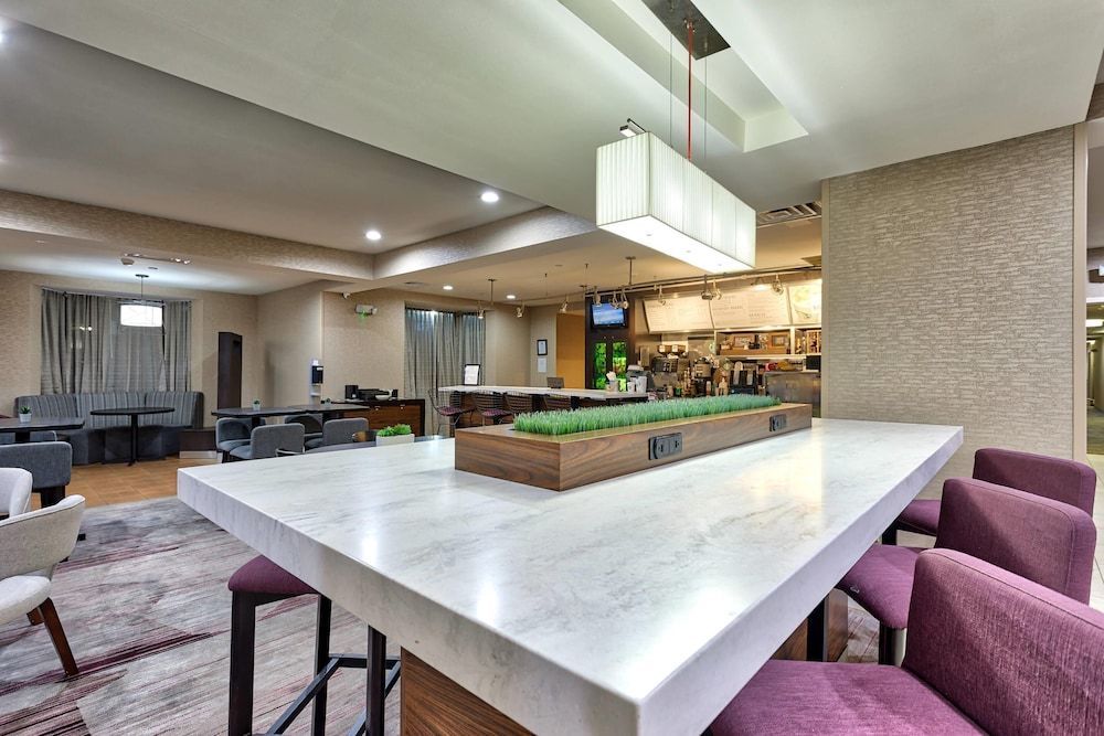 Country Inn & Suites by Radisson, Hampton Coliseum 1