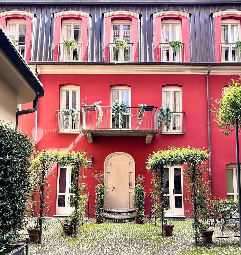 Porta Palace Apartments 1