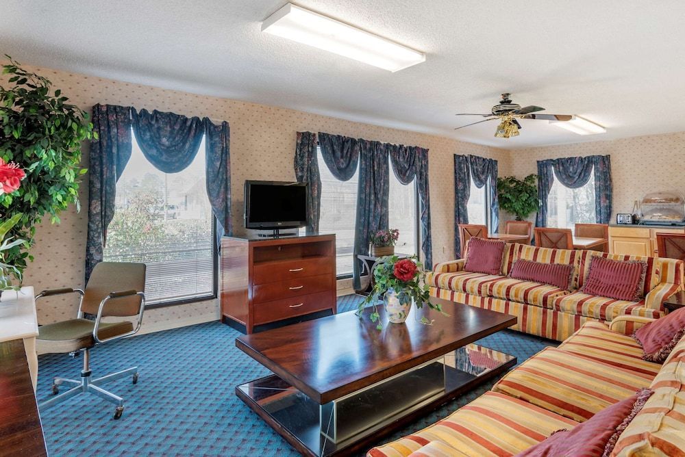 Econo Lodge Pearl - Jackson 2