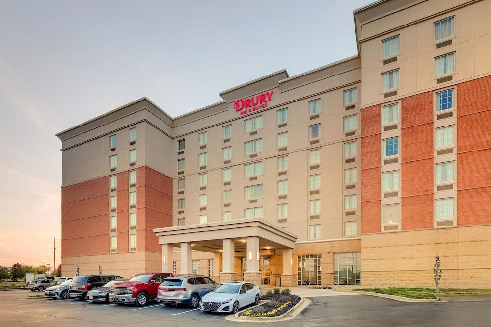 Drury Inn & Suites Dayton North 1