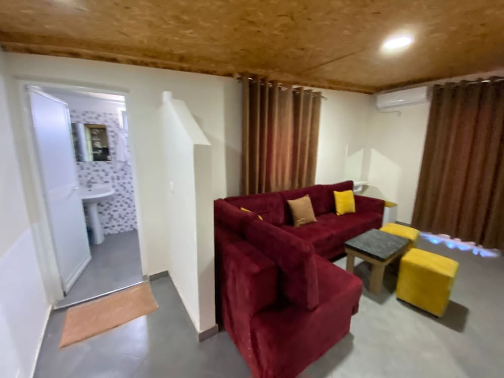 Full Moon Apartments 2