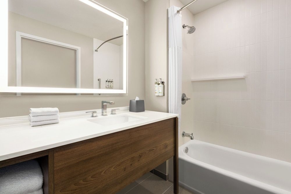 Staybridge Suites Williamsville Buffalo by IHG 2