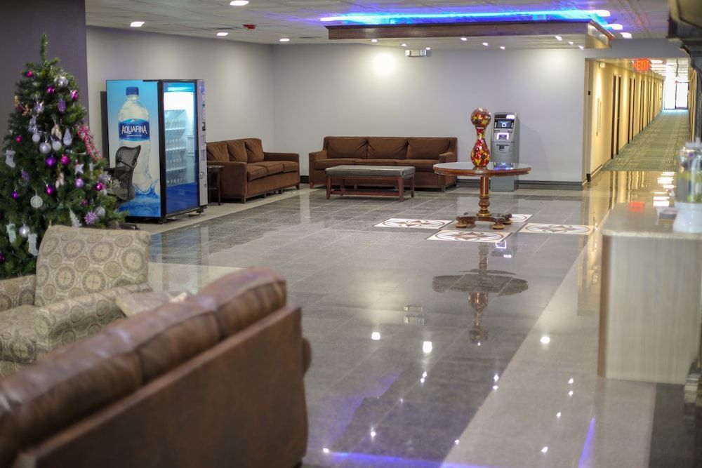 American Inn & Suites 2