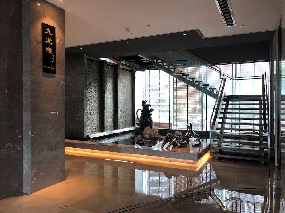 Chongqing Jiayu Emperor Hotel 1